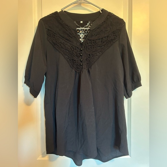 Black tunic with lace and button detialing - Picture 1 of 3